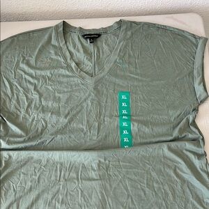 Banana Republic Green V-Neck Tee